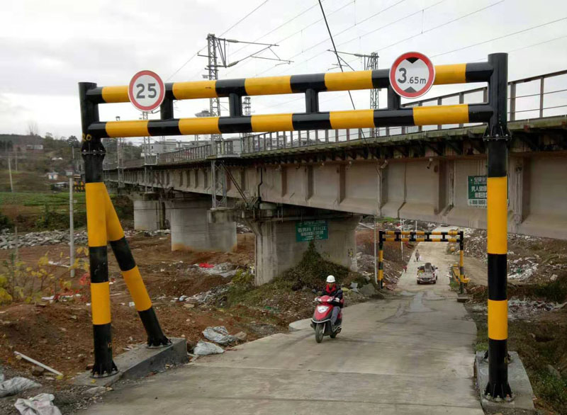 本溪液压限高架